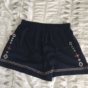Lucky Brand pull on shorts
